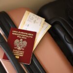 Bezpieczeństwo podróżnych: jak chronić dokumenty i pieniądze